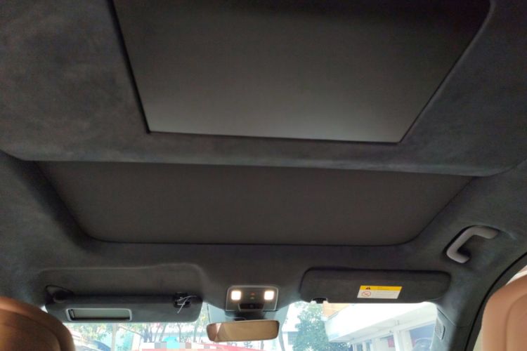 Used ONVO Luxeed L90 2025 Model—Max Six-Seater Version Headliner