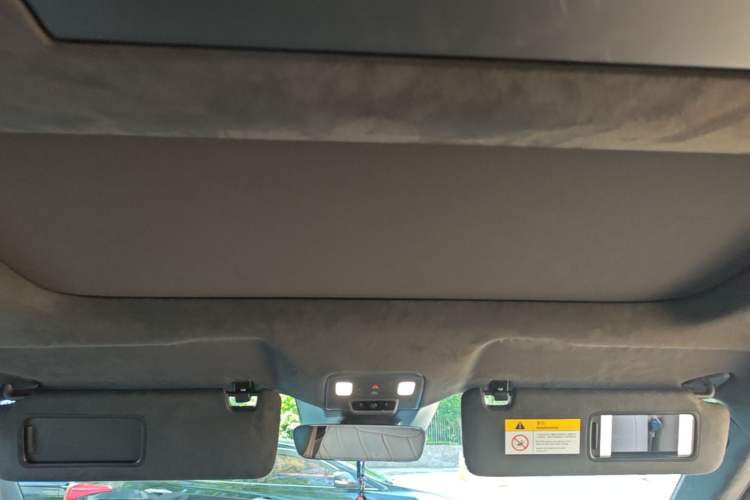 Used ONVO Luxeed L90 2025 Model—Ultra Six-Seater Version Headliner