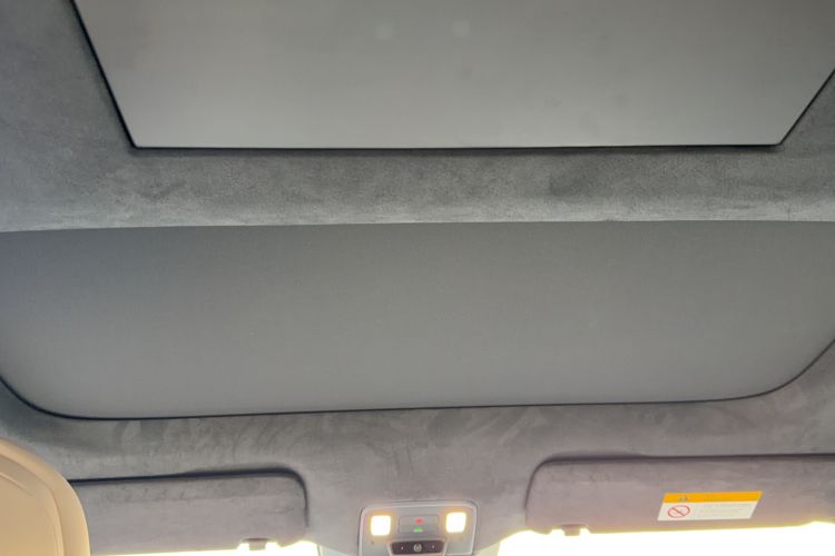 Used ONVO Luxeed L90 2025 Model—Max Six-Seater Version Headliner