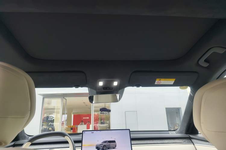 Used ONVO Luxeed L90 2025 Model—Max Six-Seater Version Headliner