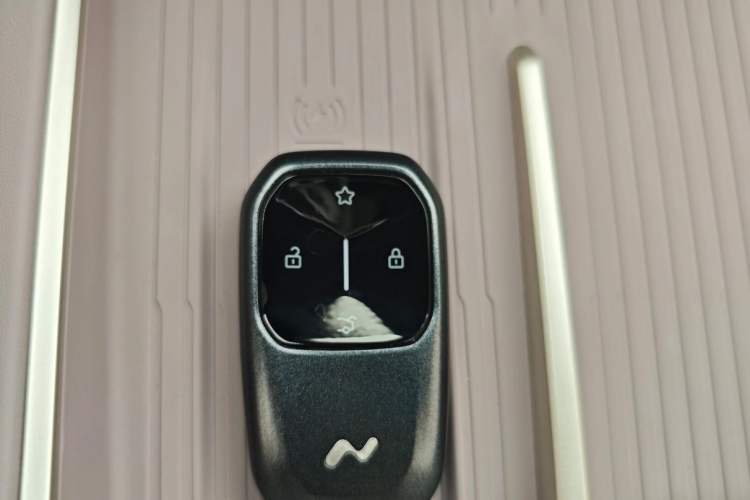 Used ONVO Luxeed L90 2025 Model—Max Six-Seater Version Interior 1