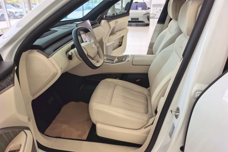 Used ONVO Luxeed L90 2025 Model—Ultra Six-Seater Version Interior 1