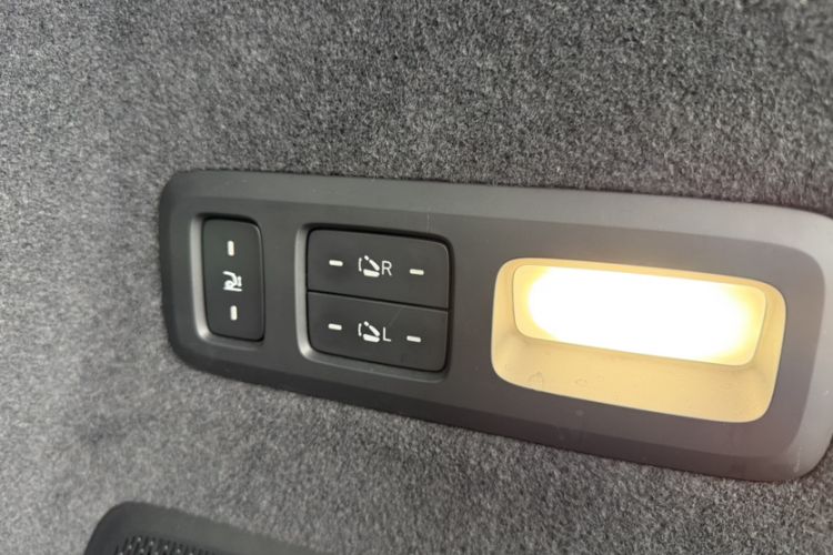 Used ONVO Luxeed L90 2025 Model—Ultra Six-Seater Version Interior 14