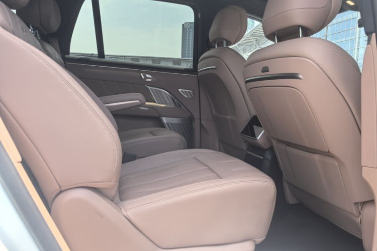 Used ONVO Luxeed L90 2025 Model—Max Six-Seater Version Interior 4