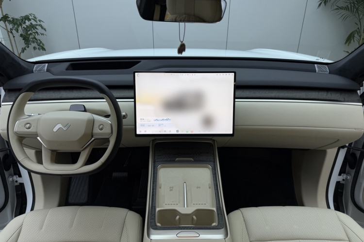 Used ONVO Luxeed L90 2025 Model Ultra Six-Seater 60-degree Battery Edition Interior 4