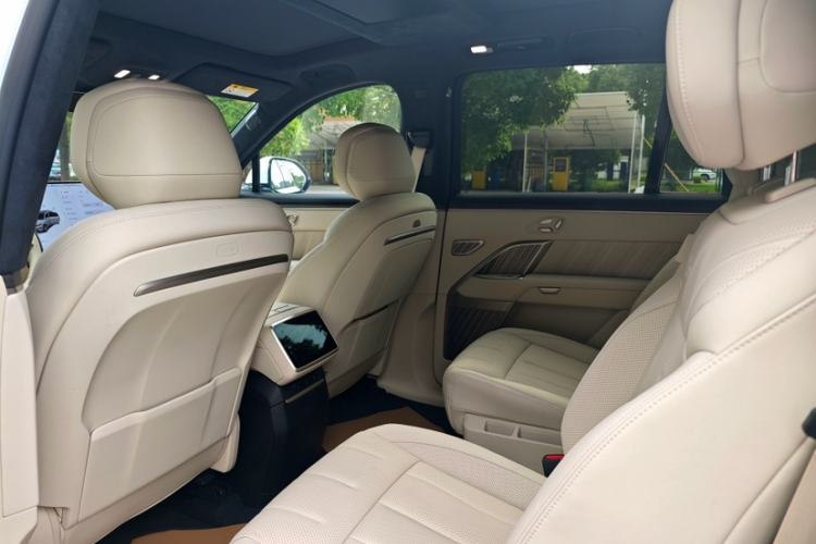 Used ONVO Luxeed L90 2025 Model—Max Six-Seater Version Interior 5