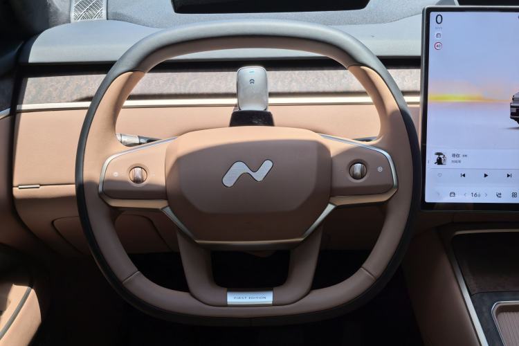 Used ONVO Luxeed L90 2025 Model—Max Seven-Seater Version Interior 5