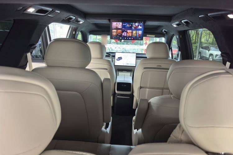 Used ONVO Luxeed L90 2025 Model—Ultra Six-Seater Version Interior 8