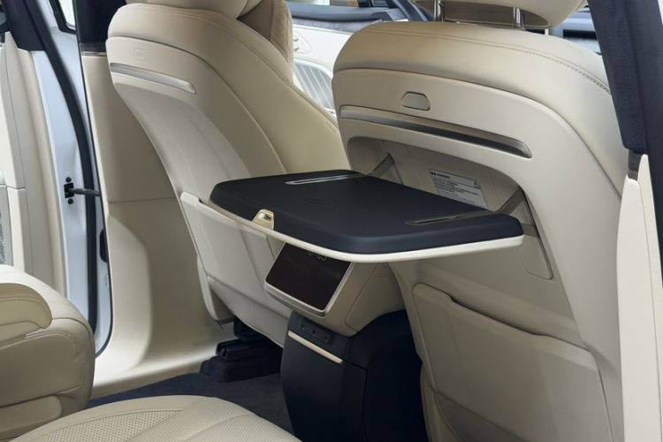 Used ONVO Luxeed L90 2025 Model Ultra Six-Seater 60-degree Battery Edition Interior 8
