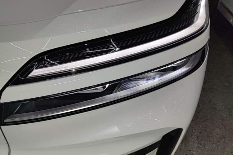 Used ONVO Luxeed L90 2025 Model—Ultra Six-Seater Version Left Front Headlight