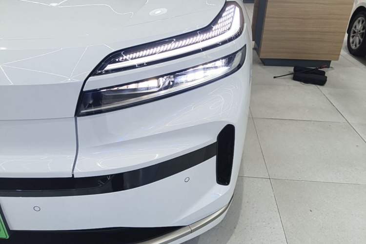 Used ONVO Luxeed L90 2025 Model—Max Six-Seater Version Left Front Headlight