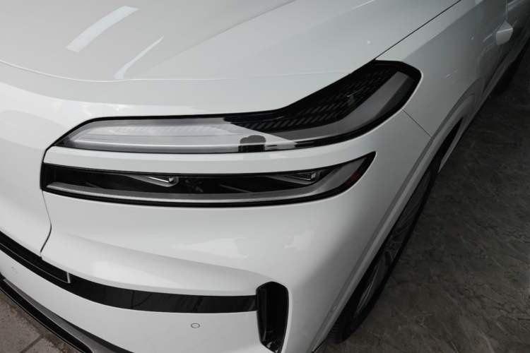 Used ONVO Luxeed L90 2025 Model—Ultra Six-Seater Version Left Front Headlight