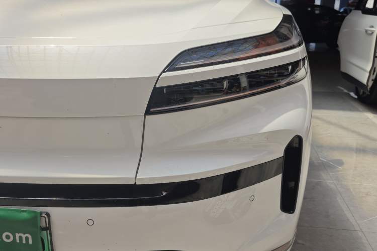 Used ONVO Luxeed L90 2025 Model—Ultra Six-Seater Version Left Front Headlight