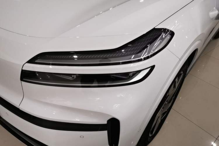 Used ONVO Luxeed L90 2025 Model—Max Six-Seater Version Left Front Headlight