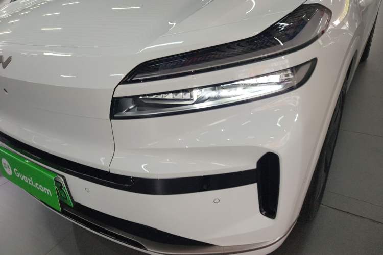 Used ONVO Luxeed L90 2025 Model—Max Six-Seater Version Left Front Headlight