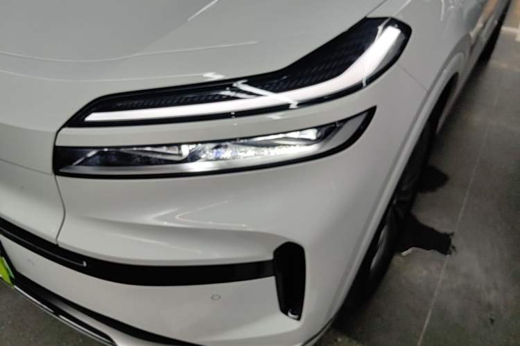 Used ONVO Luxeed L90 2025 Model—Ultra Six-Seater Version Left Front Headlight