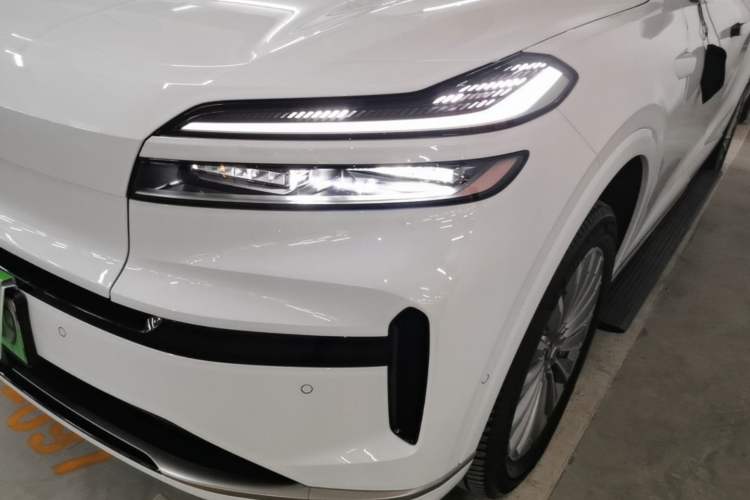 Used ONVO Luxeed L90 2025 Model—Ultra Six-Seater Version Left Front Headlight