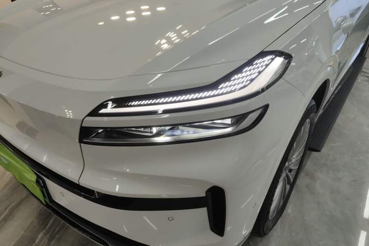 Used ONVO Luxeed L90 2025 Model—Max Six-Seater Version Left Front Headlight