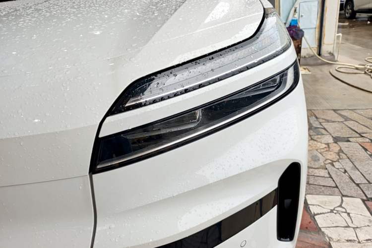 Used ONVO Luxeed L90 2025 Model—Max Six-Seater Version Left Front Headlight