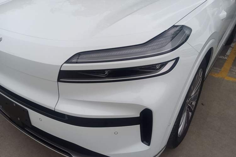 Used ONVO Luxeed L90 2025 Model—Max Six-Seater Version Left Front Headlight