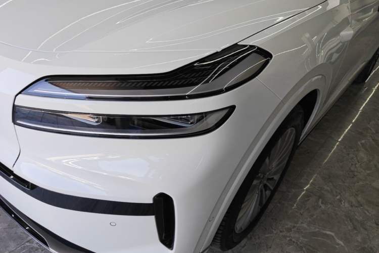 Used ONVO Luxeed L90 2025 Model—Ultra Six-Seater Version Left Front Headlight