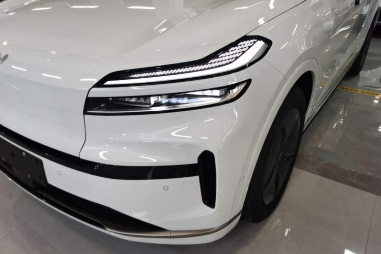 Used ONVO Luxeed L90 2025 Model Max Six-Seater 60-degree Battery Edition Left Front Headlight