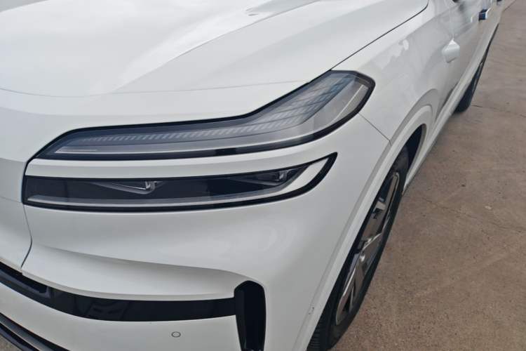 Used ONVO Luxeed L90 2025 Model—Ultra Six-Seater Version Left Front Headlight