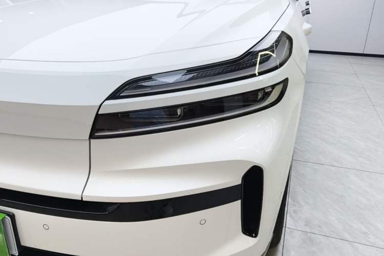 Used ONVO Luxeed L90 2025 Model—Max Six-Seater Version Left Front Headlight