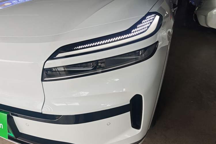 Used ONVO Luxeed L90 2025 Model—Max Six-Seater Version Left Front Headlight