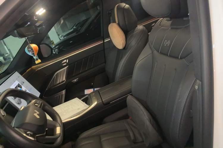 Used ONVO Luxeed L90 2025 Model—Max Six-Seater Version Left Front Seat