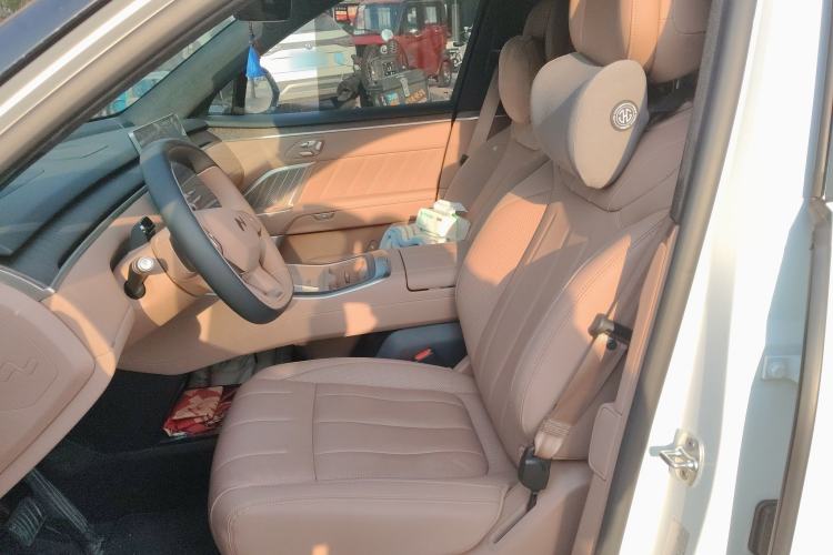 Used ONVO Luxeed L90 2025 Model—Max Six-Seater Version Left Front Seat