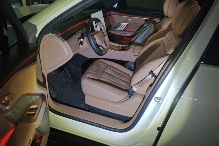 Used ONVO Luxeed L90 2025 Model—Max Six-Seater Version Left Front Seat