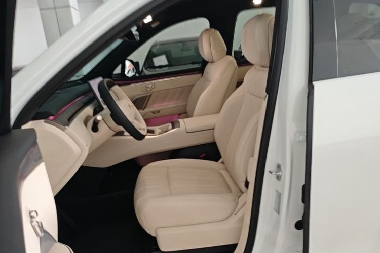 Used ONVO Luxeed L90 2025 Model—Ultra Six-Seater Version Left Front Seat