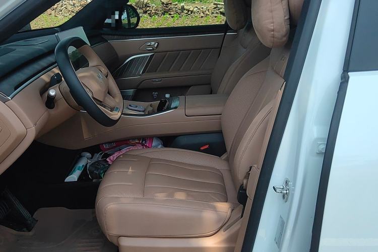 Used ONVO Luxeed L90 2025 Model—Ultra Six-Seater Version Left Front Seat