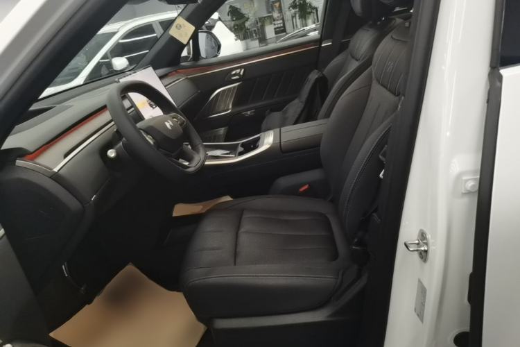 Used ONVO Luxeed L90 2025 Model—Max Six-Seater Version Left Front Seat