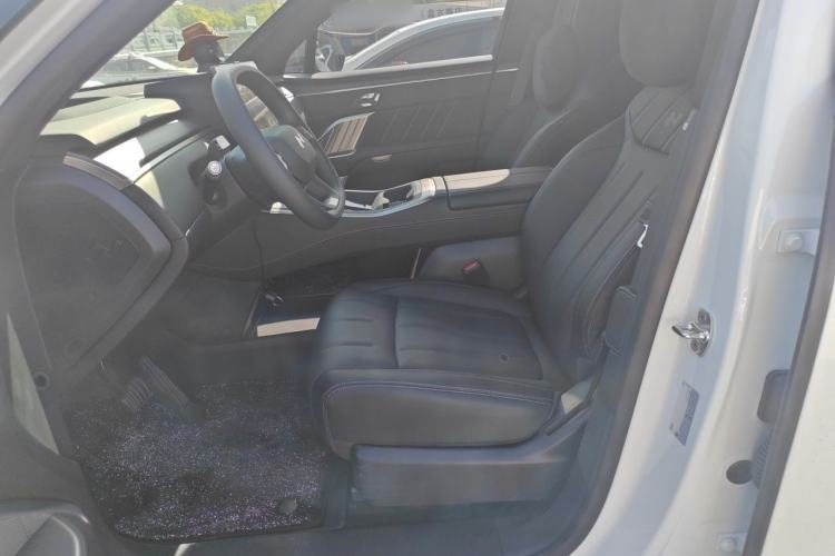 Used ONVO Luxeed L90 2025 Model—Ultra Six-Seater Version Left Front Seat