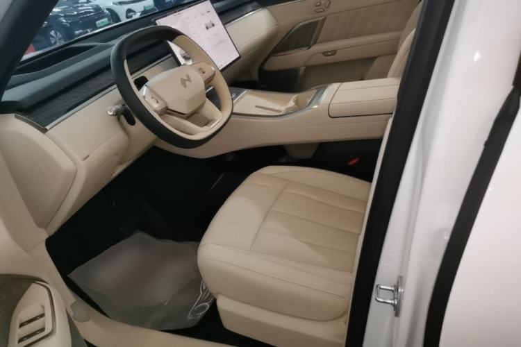 Used ONVO Luxeed L90 2025 Model—Ultra Six-Seater Version Left Front Seat