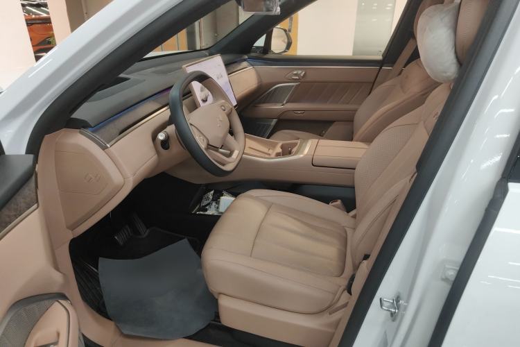 Used ONVO Luxeed L90 2025 Model—Max Six-Seater Version Left Front Seat