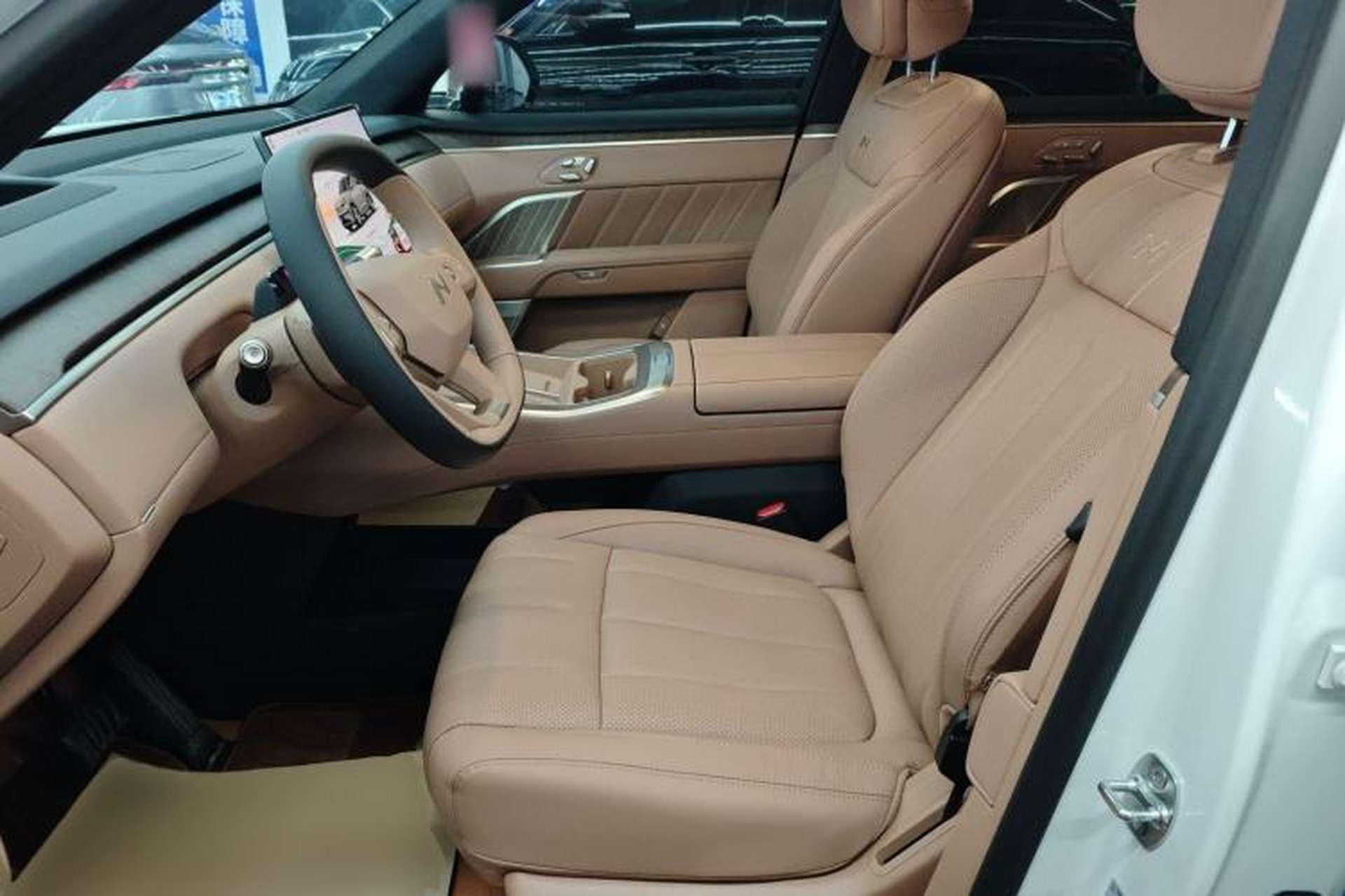 Used ONVO Luxeed L90 2025 Model—Ultra Six-Seater Version Left Front Seat