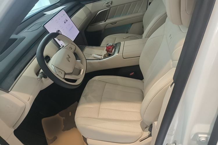 Used ONVO Luxeed L90 2025 Model—Ultra Six-Seater Version Left Front Seat
