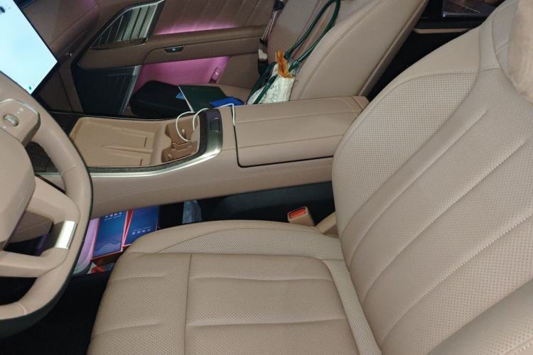 Used ONVO Luxeed L90 2025 Model—Max Six-Seater Version Left Front Seat