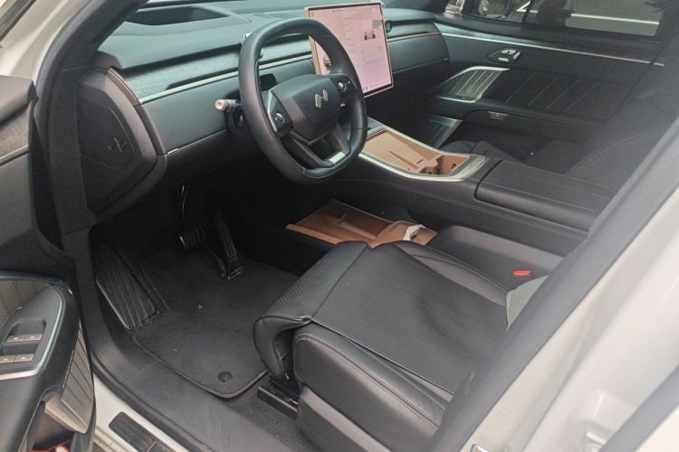 Used ONVO Luxeed L90 2025 Model—Max Six-Seater Version Left Front Seat