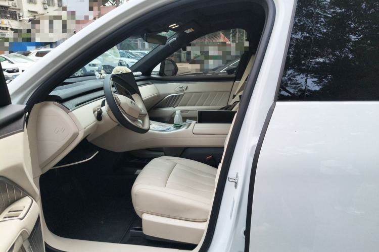 Used ONVO Luxeed L90 2025 Model—Max Six-Seater Version Left Front Seat
