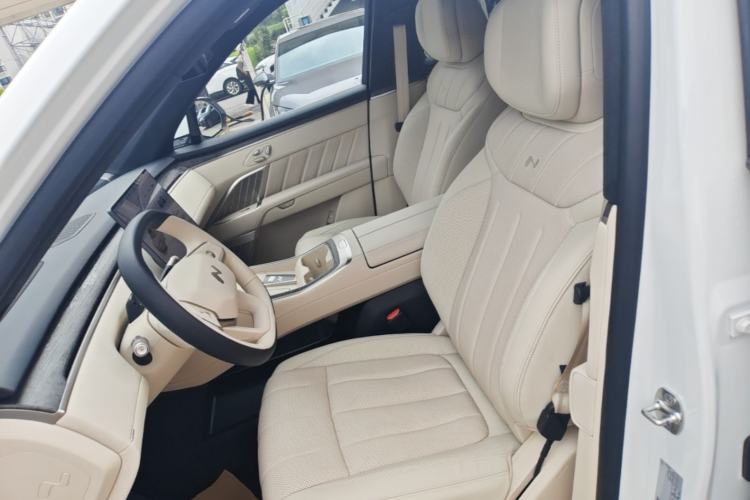 Used ONVO Luxeed L90 2025 Model—Ultra Six-Seater Version Left Front Seat