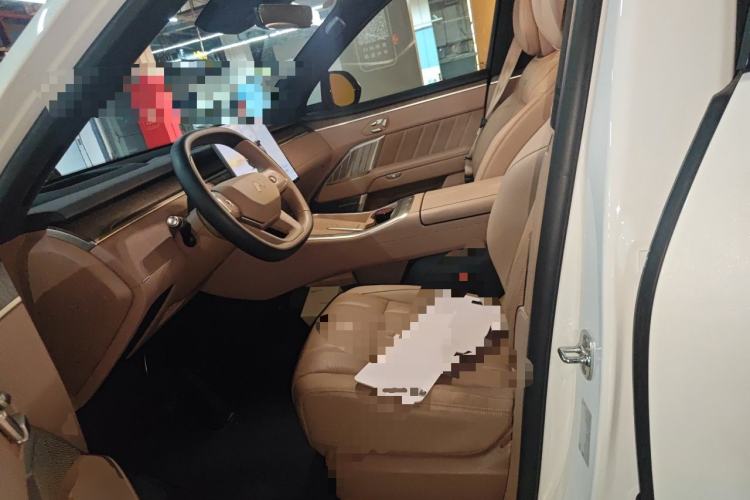 Used ONVO Luxeed L90 2025 Model—Max Six-Seater Version Left Front Seat