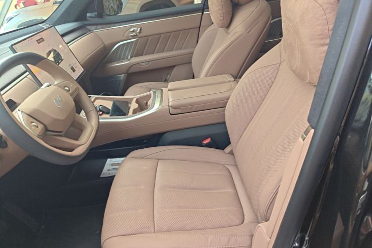 Used ONVO Luxeed L90 2025 Model—Max Six-Seater Version Left Front Seat