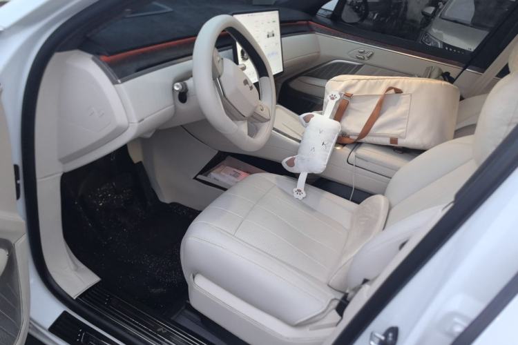 Used ONVO Luxeed L90 2025 Model—Ultra Six-Seater Version Left Front Seat