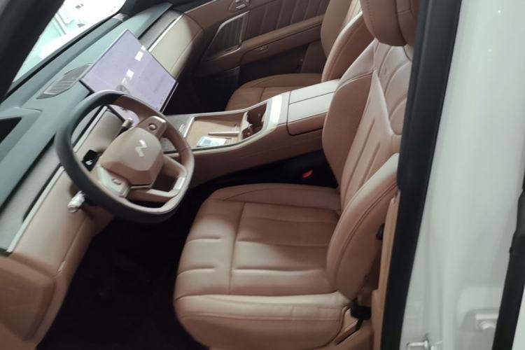 Used ONVO Luxeed L90 2025 Model—Pro Six-Seater Version Left Front Seat