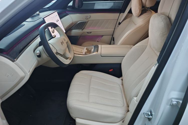 Used ONVO Luxeed L90 2025 Model—Max Six-Seater Version Left Front Seat