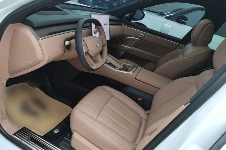Used ONVO Luxeed L90 2025 Model—Ultra Six-Seater Version Left Front Seat